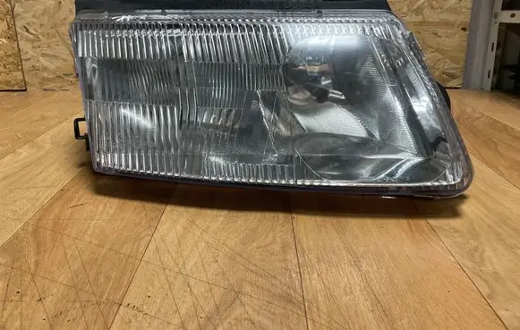Volkswagen PASSAT B5 Headlight/headlamp 205079RS