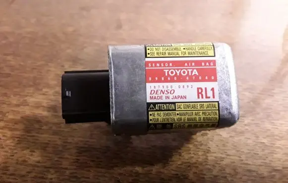 Toyota Prius (XW20) Airbag deployment crash/impact sensor 8986047040