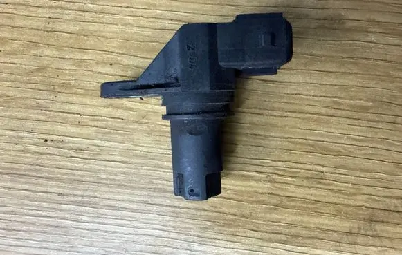 Opel Vivaro Camshaft position sensor 8200370572