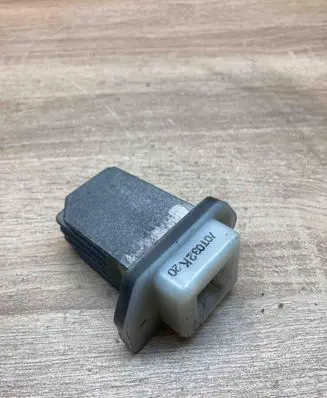 Toyota Avensis T250 Heater blower motor/fan resistor 7CT032K20