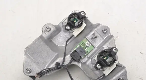 Mercedes-Benz E C207 W207 LED ballast control module 18170602R