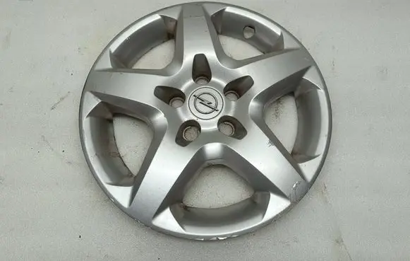 Opel Astra H R16 wheel hub/cap/trim 13240543 GMT2061 13240544
