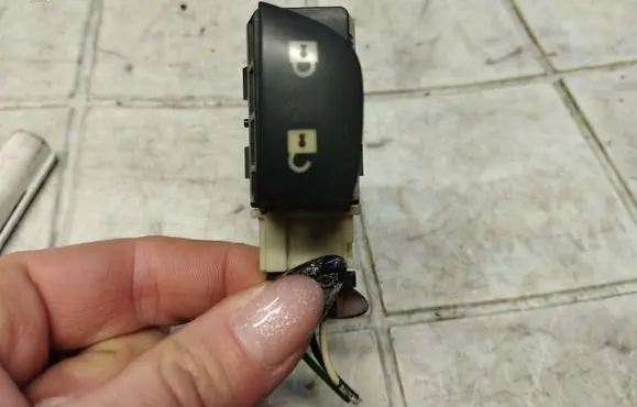 Saab 9-3 Ver2 Central locking switch button 12791171