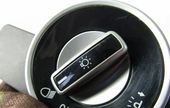 Mercedes-Benz E C207 W207 Light switch A2129050551