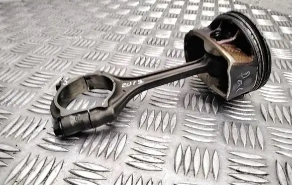 Piston with connecting rod