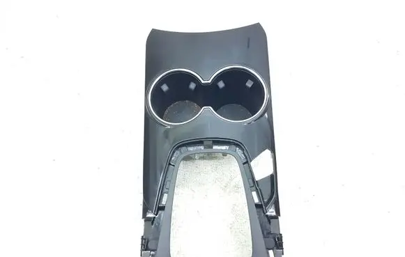Cup holder front