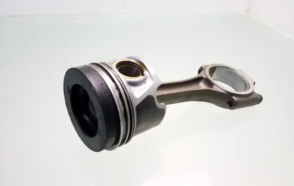 Audi A4 S4 B8 8K Piston with connecting rod N57 038J 026038J