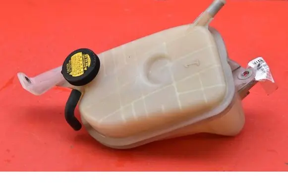 Toyota Auris 150 Coolant expansion tank/reservoir 164800D030