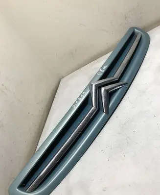 Citroen Xsara Picasso Front bumper upper radiator grill