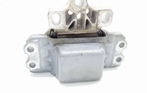 Volkswagen PASSAT B7 Engine mount bracket 1K0199555 3318200