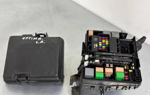 KIA Optima Fuse box set 91950D4721 91265D4030 1898009400