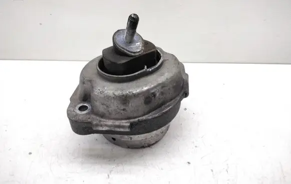 BMW X5 E53 Engine mount bracket 6758444