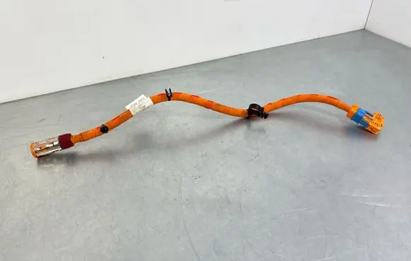 Volkswagen PASSAT B9 Positive cable (battery) 3WA971449A