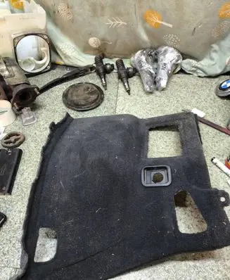 BMW 3 E46 Trunk/boot side trim panel 8208373