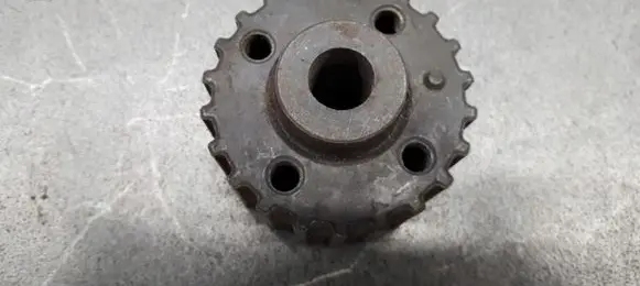 Volkswagen Golf III Crankshaft gear 068105263c