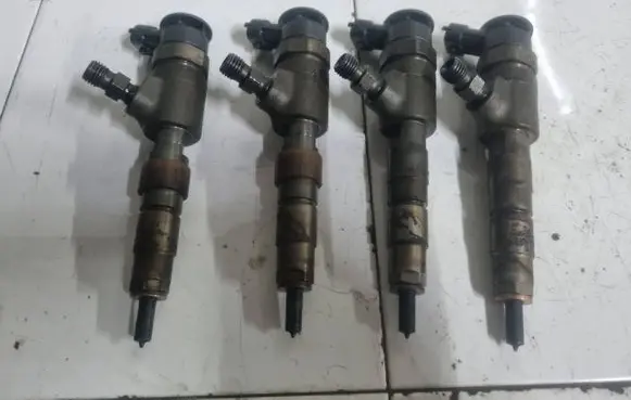 Fuel injector