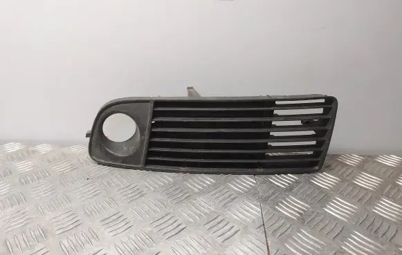 Audi A6 S6 C5 4B Front bumper lower grill 4B0807681J