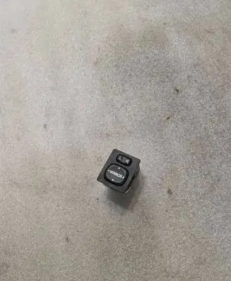 Toyota Corolla Verso E121 Wing mirror switch 769746C 183574