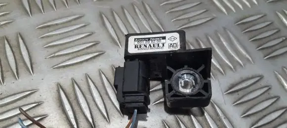 Renault Scenic II - Grand scenic II Airbag deployment crash/impact sensor 8200236286B 601298200