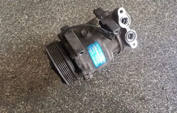 Volvo S40 Air conditioning (A/C) compressor (pump) 3M5H19D629SB