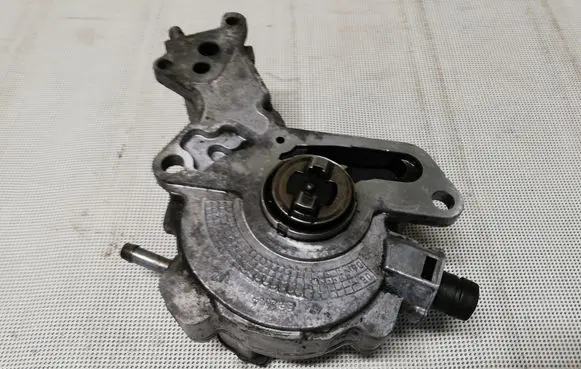 Audi A6 S6 C6 4F Vacuum pump 038145209H