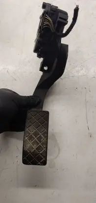 Volkswagen PASSAT B5.5 Accelerator throttle pedal 8D1721523F 6PV00837603