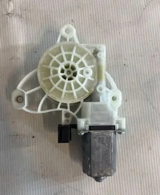 Mercedes-Benz GLE W167 Front door window regulator motor A0009065806 068351101 0005534361