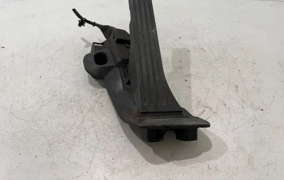 Skoda Superb B6 (3T) Accelerator throttle pedal 1K2723503M 6PV00874501