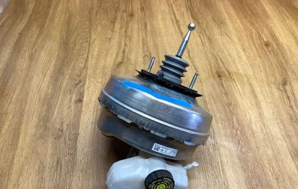 BMW 7 G11 G12 Brake booster 6881093 17C066M00200 03785791014