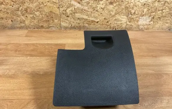 Peugeot 407 Glove box