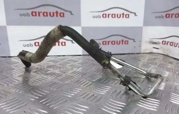Toyota RAV 4 (XA30) Engine coolant pipe/hose