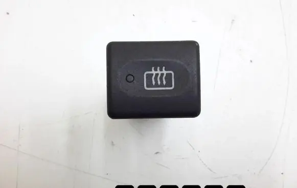 Land Rover Discovery Windscreen/window heater switch yuc102540
