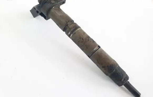 Mercedes-Benz E W211 Fuel injector A6420701387