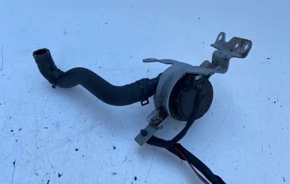 Mercedes-Benz B W246 W242 Electric auxiliary coolant/water pump A0005000686 A2465010458