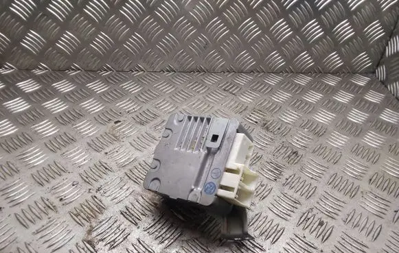 Toyota Prius (XW20) Airbag control unit/module 8965047092 1129001091