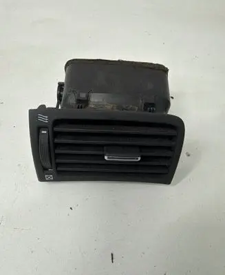 Toyota Avensis T250 Dashboard side air vent grill/cover trim 