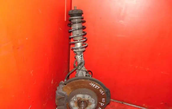 Smart ForTwo II Front wheel hub spindle knuckle