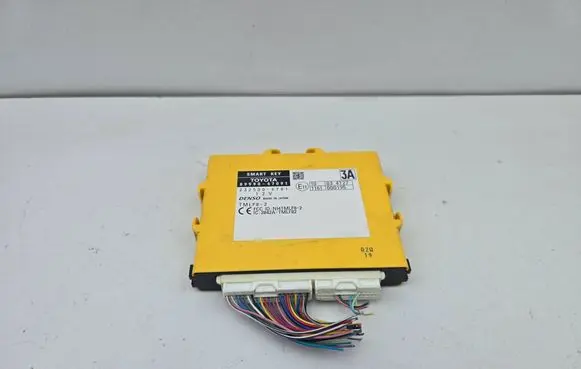 Toyota Prius+ (ZVW40) Keyless (KESSY) go control unit/module 8999047091