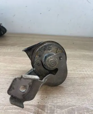 Volkswagen PASSAT B5.5 Horn signal 70388115 703881157