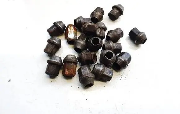 Toyota Corolla E120 E130 Nuts/bolts 