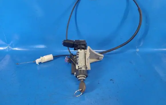 Chrysler 200 Steering wheel lock 04685719AI