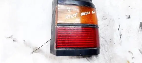 Volkswagen PASSAT B3 Rear/tail lights 333945257