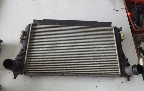 Volkswagen PASSAT CC Intercooler radiator 3C0145805AK