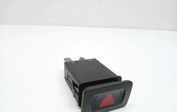Volkswagen Golf IV Hazard light switch 1J0953235C