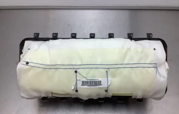 Fiat Freemont Passenger airbag P610549400EE10 W4D3Z3SGAAZ