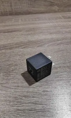 Volkswagen Golf II Other relay 191955529