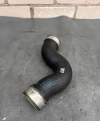 Volkswagen PASSAT B6 Intercooler hose/pipe 1K0145832E