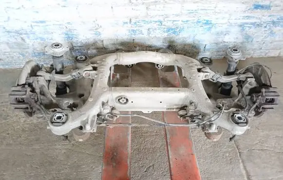 BMW 5 F10 F11 Rear axle beam 