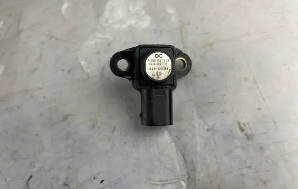 Jeep Grand Cherokee (WK) Air pressure sensor A0061531528 0261230144