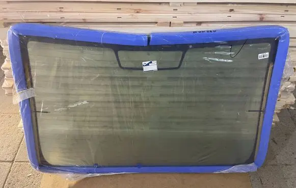 Ford Mondeo Mk III Rear windscreen/windshield window 1121771
